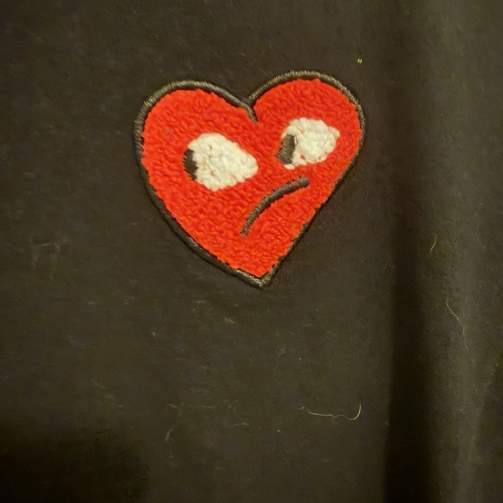 Reason Women's Black‎ Fuzzy Red Heart Tshirt Size Large - Picture 3 of 7